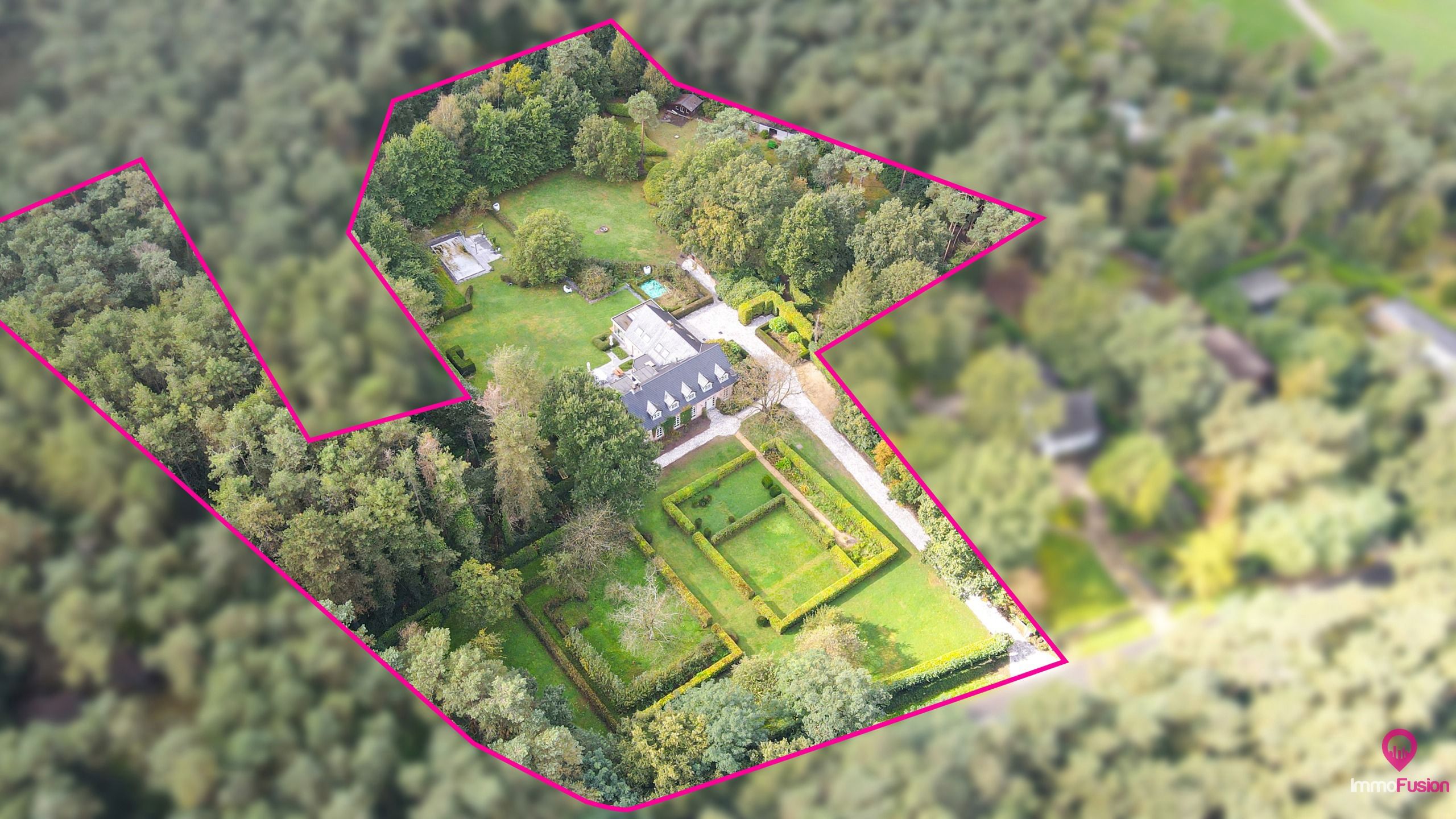Uitzonderlijk gelegen villa met 5 slpks + zwembad op 1,97ha! foto 49