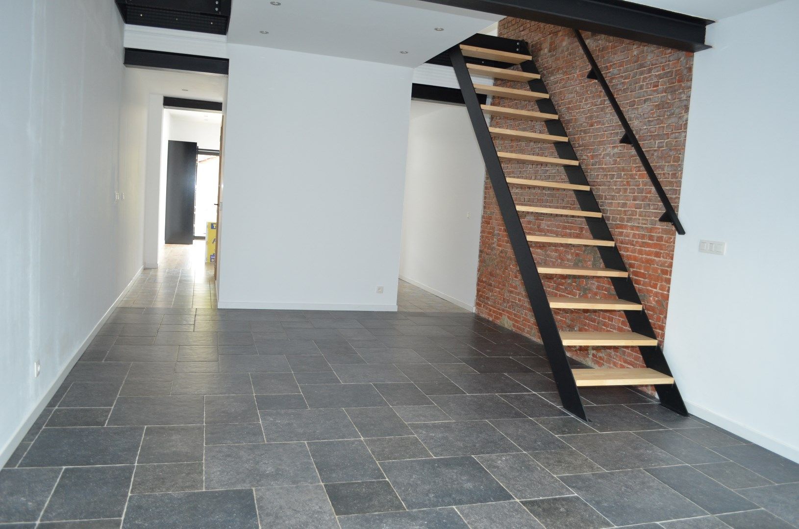 Volledig gerenoveerde woning in het centrum met stadstuintje. foto 6
