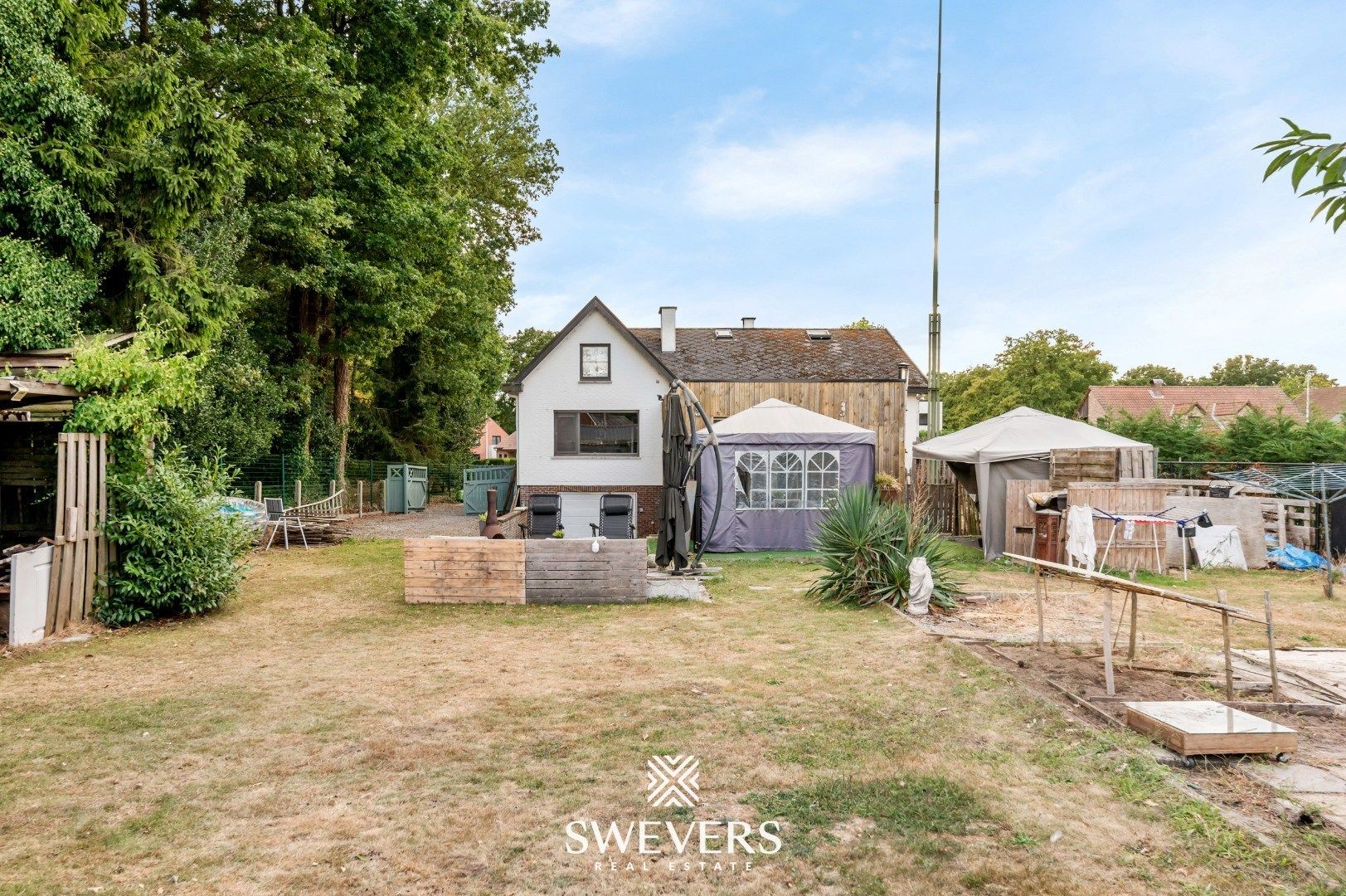 Gezinswoning met vier slaapkamers op ruim perceel in groene omgeving van Heusden-Zolder foto 27