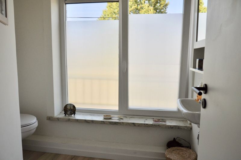 Volledig vernieuwde woning met 3 slaapkamers en garage. foto 21