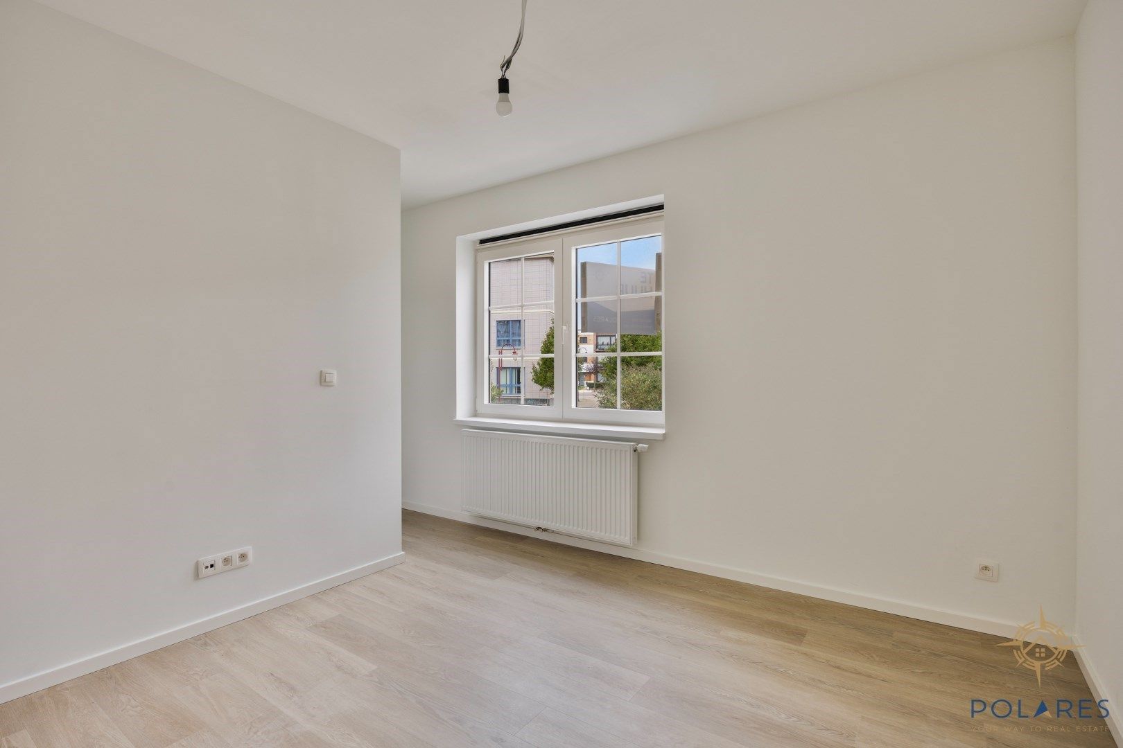 Gerenoveerde halfopen bebouwing op een uitstekende locatie. foto 12