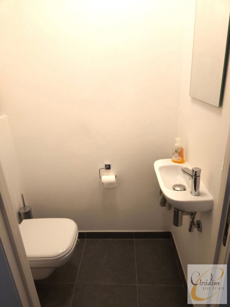 Modern instapklaar appartement met 1 slaapkamer. Topligging foto 14