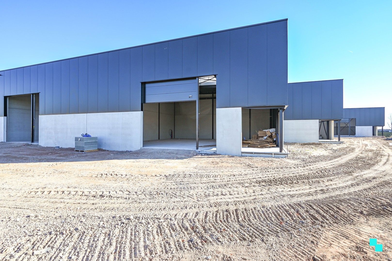 23 KMO-units met hedendaagse architectuur op toplocatie foto {{pictureIndex}}