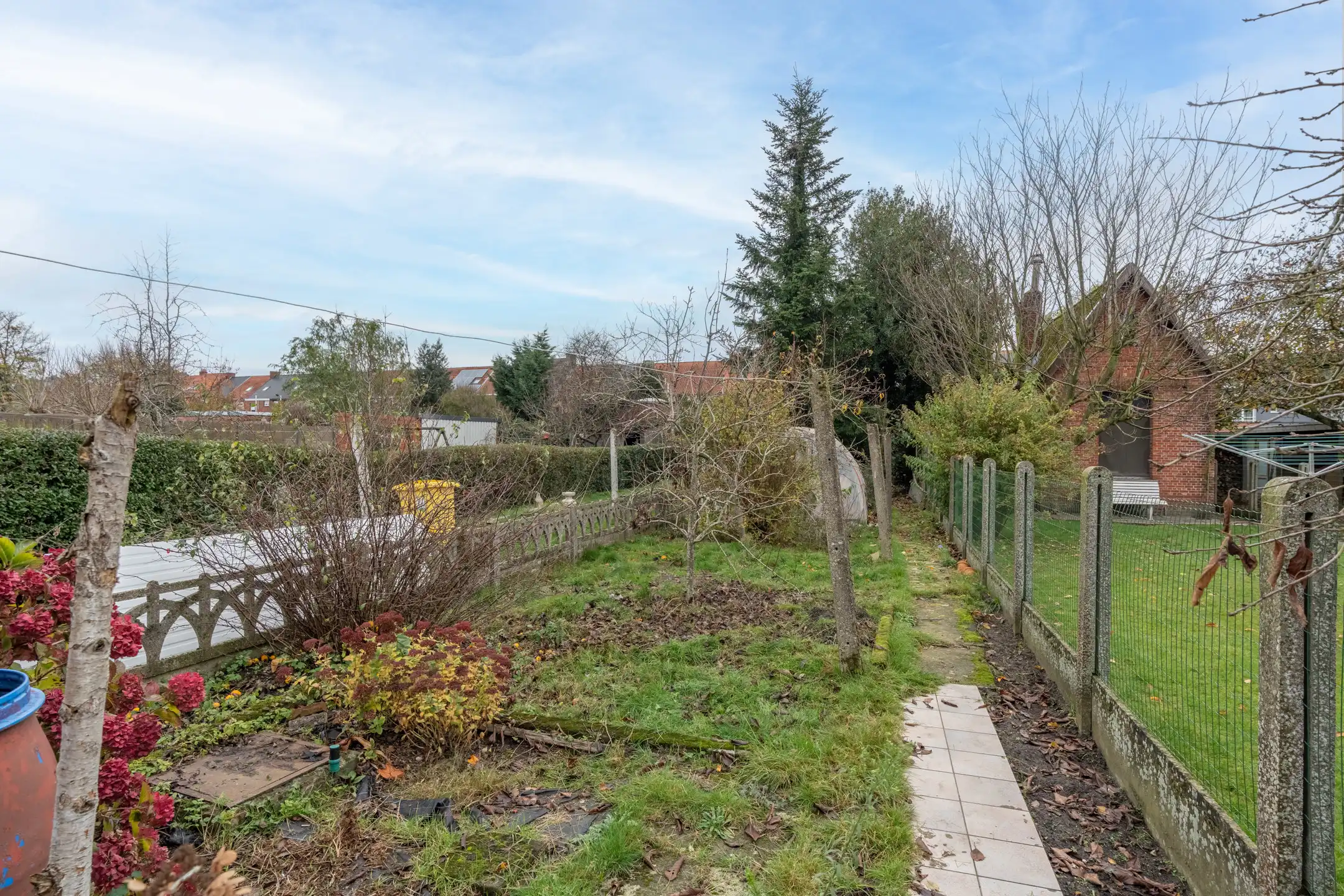 Te renoveren woning met 4-5 slpk's en tuin te Turnhout. foto 2