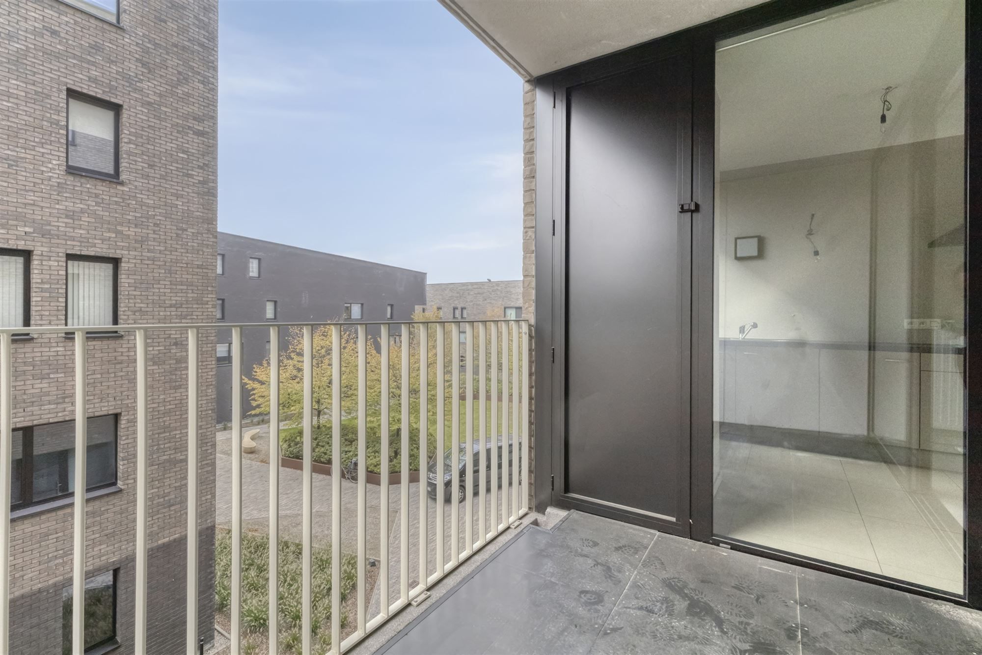 Instapklaar appartement met 2 terrassen foto 15