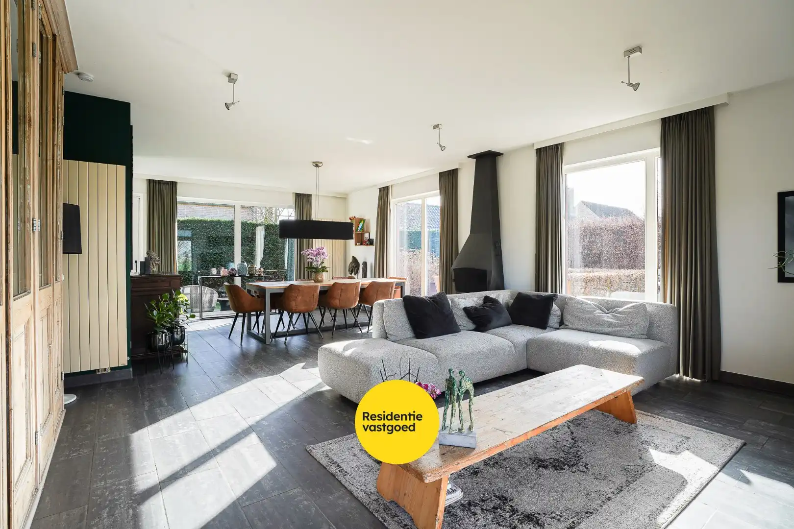 Ruime gezinswoning in doodlopende straat foto 5