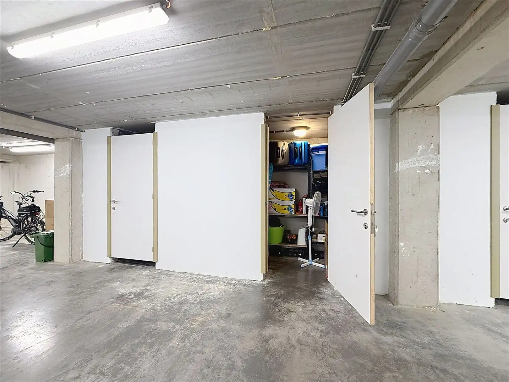 Instapklaar APP met terras, 2 slpks, kelder en autostpl foto 28