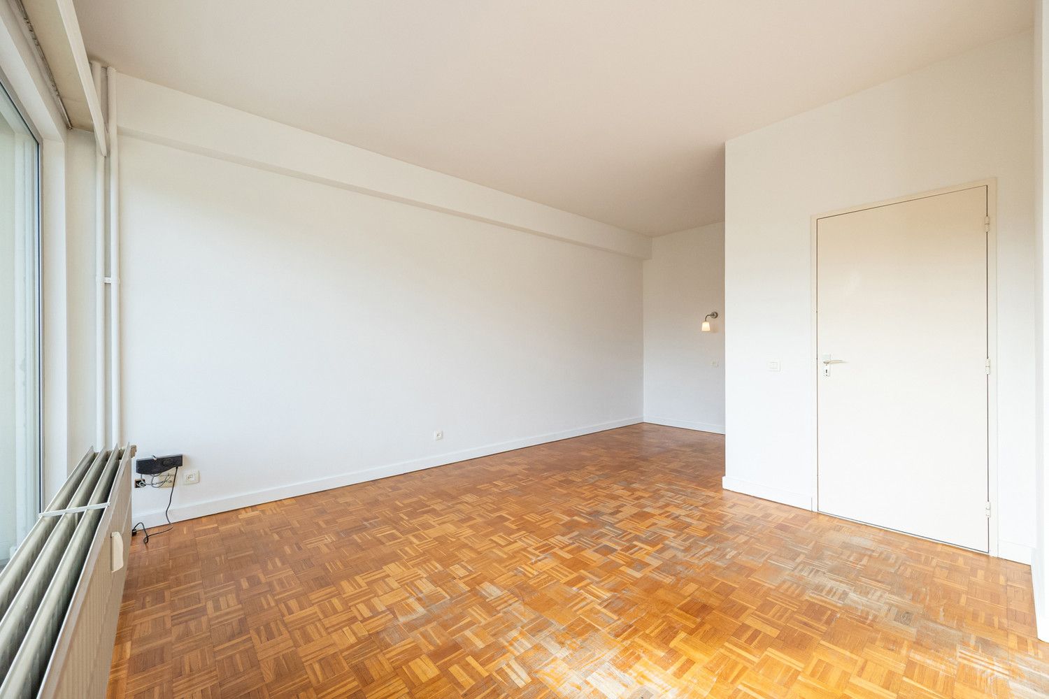 Instapklare studio met aangenaam terras (50m²) op toplocatie aan de Jan van Rijswijcklaan foto 6