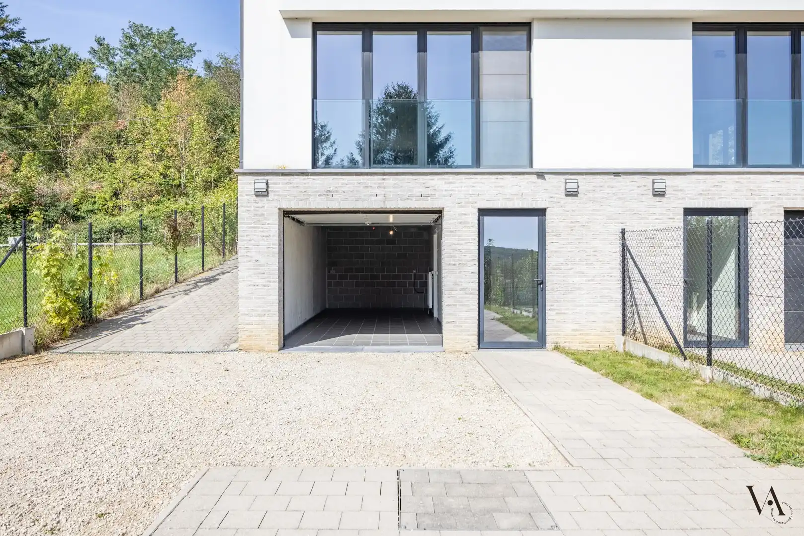 Recente driegevelwoningen met 3 slaapkamers, garage en tuin in Linden foto 18