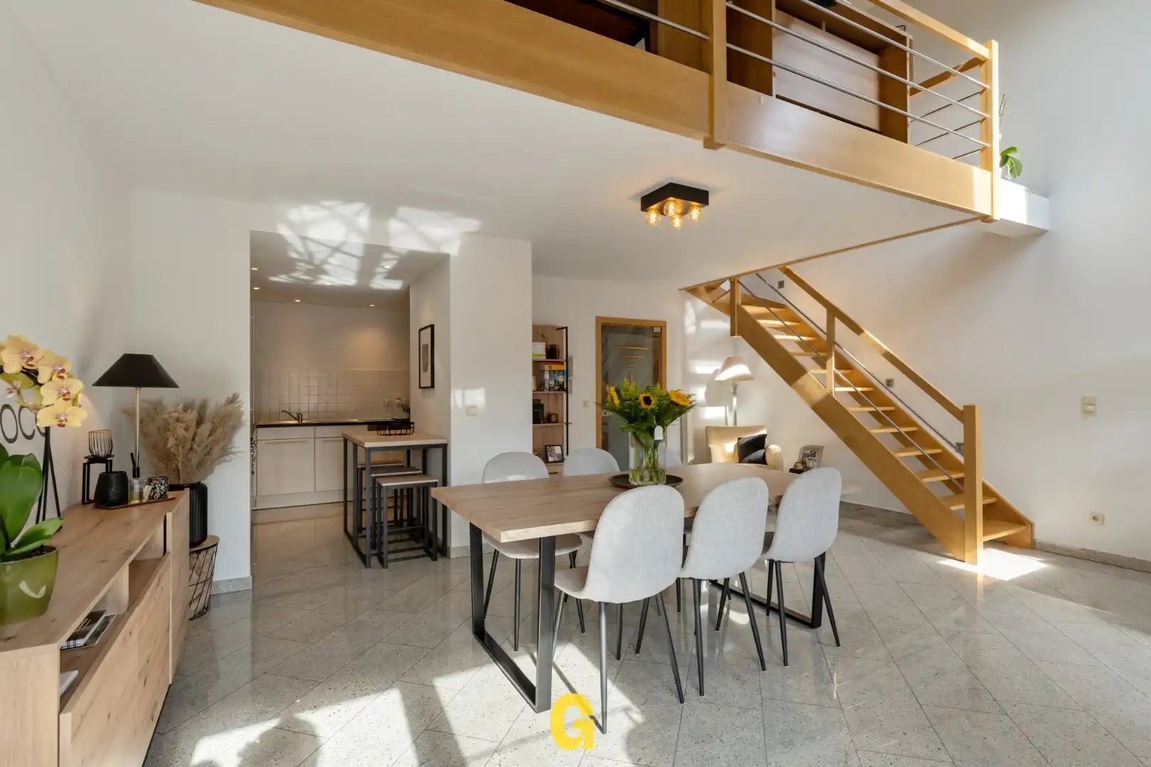 Leuk ingedeeld duplexappartement met 3 slaapkamers, mezzanine en standplaats te Beverst foto 11