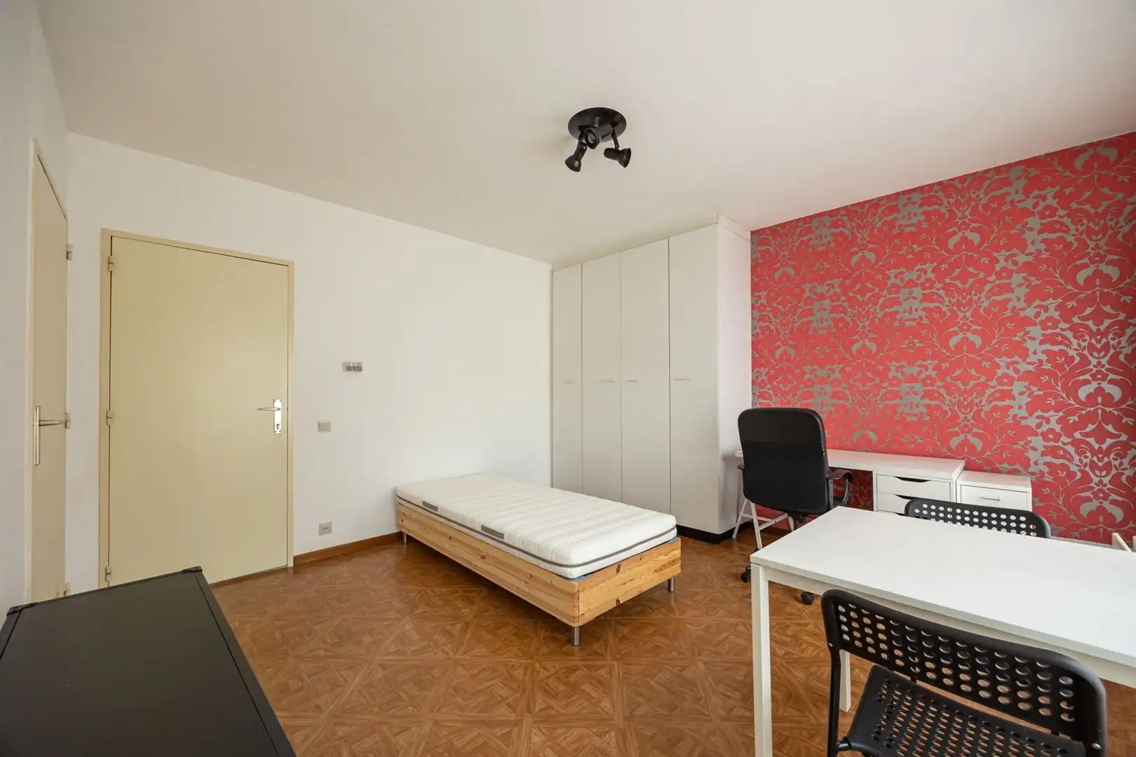 Studio nabij dorpskern Kapellen foto 5