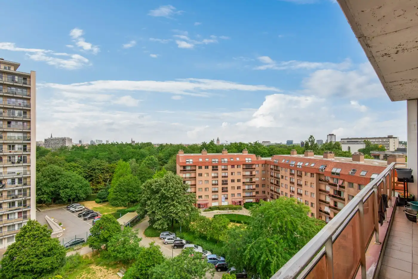 Ruim 3-slpk. appartement met terras en prachtig zicht in Berchem foto 19