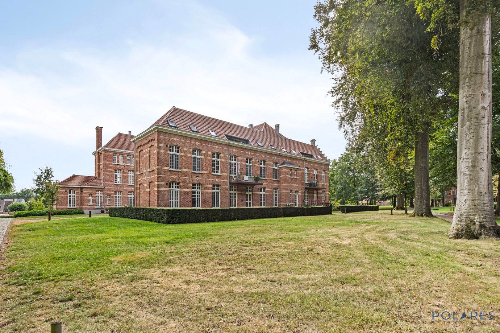 Gelijkvloers 2 slaapkamer appartement met tuin en unieke erfgoedwaarde foto 30