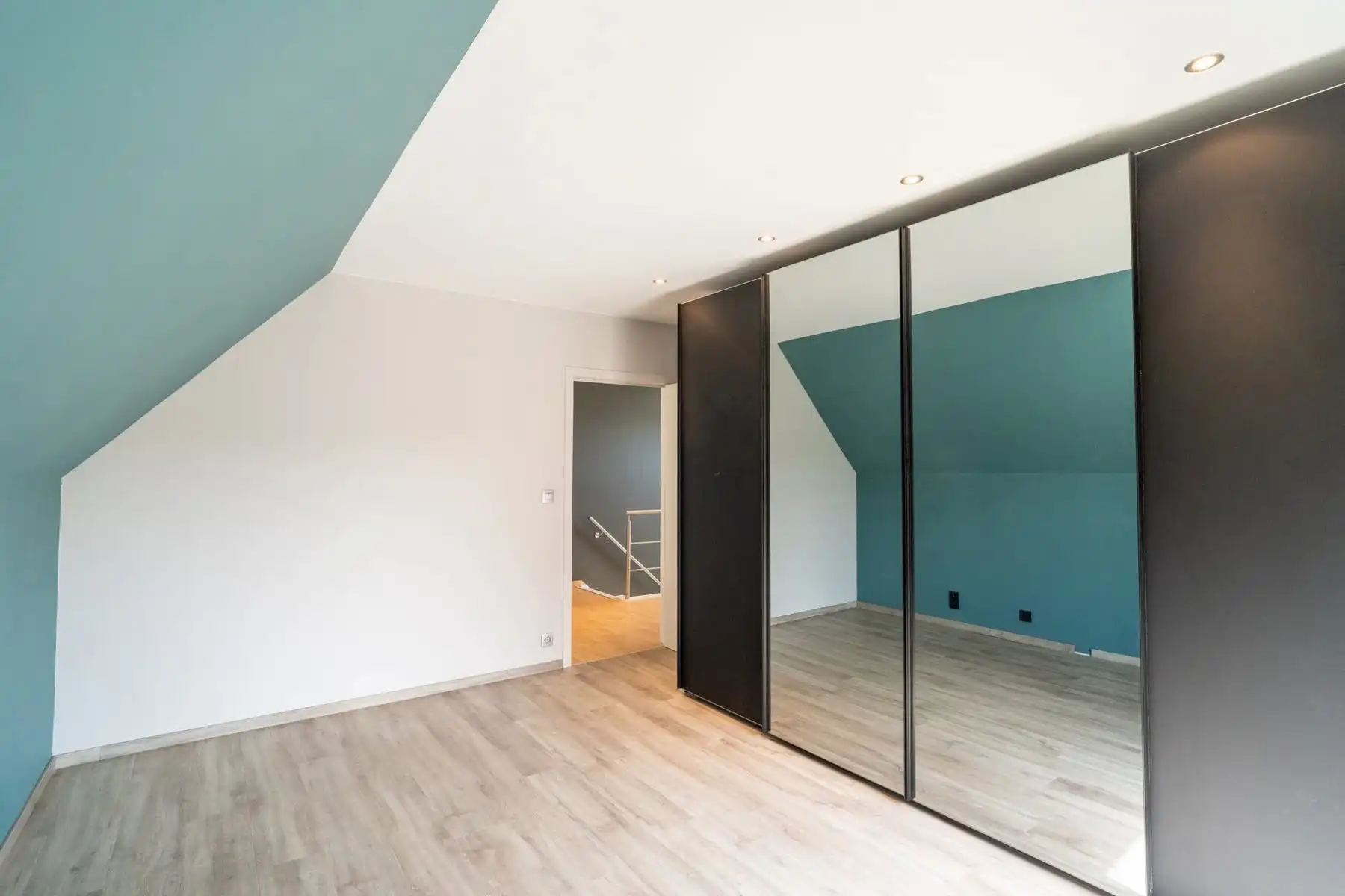 Knappe villa met zuidgerichte tuin, zwembad en poolhouse foto 25