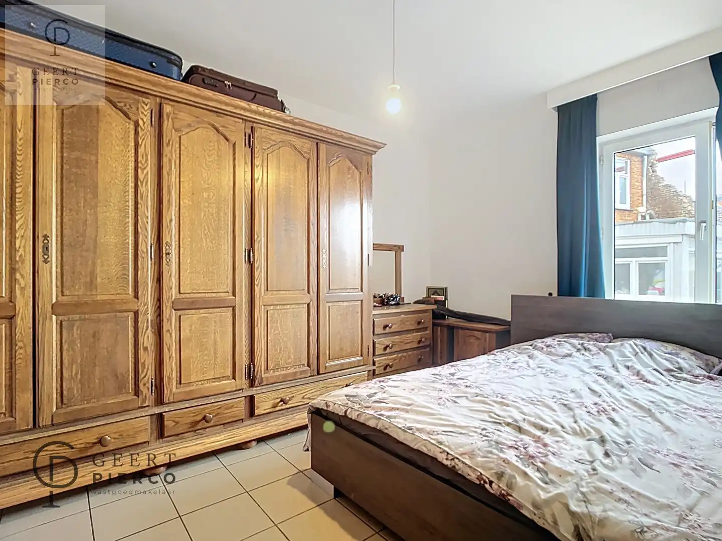 Aan Sint-Anneke 26 bus 102 te Sint-Truiden treffen we dit ruime appartement met drie slaapkamers en kelder. De centrale ligging (200m van Grote Markt) zorgt voor een optimaal bereik van winkels, station, scholen en eveneens de groene omgeving van de stadsvesten en het stadspark. foto 8