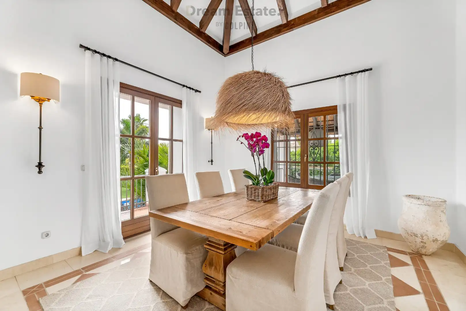 Een werkelijk prachtige Andalusische villa tegenover de golf te Benahavis regio. foto 17