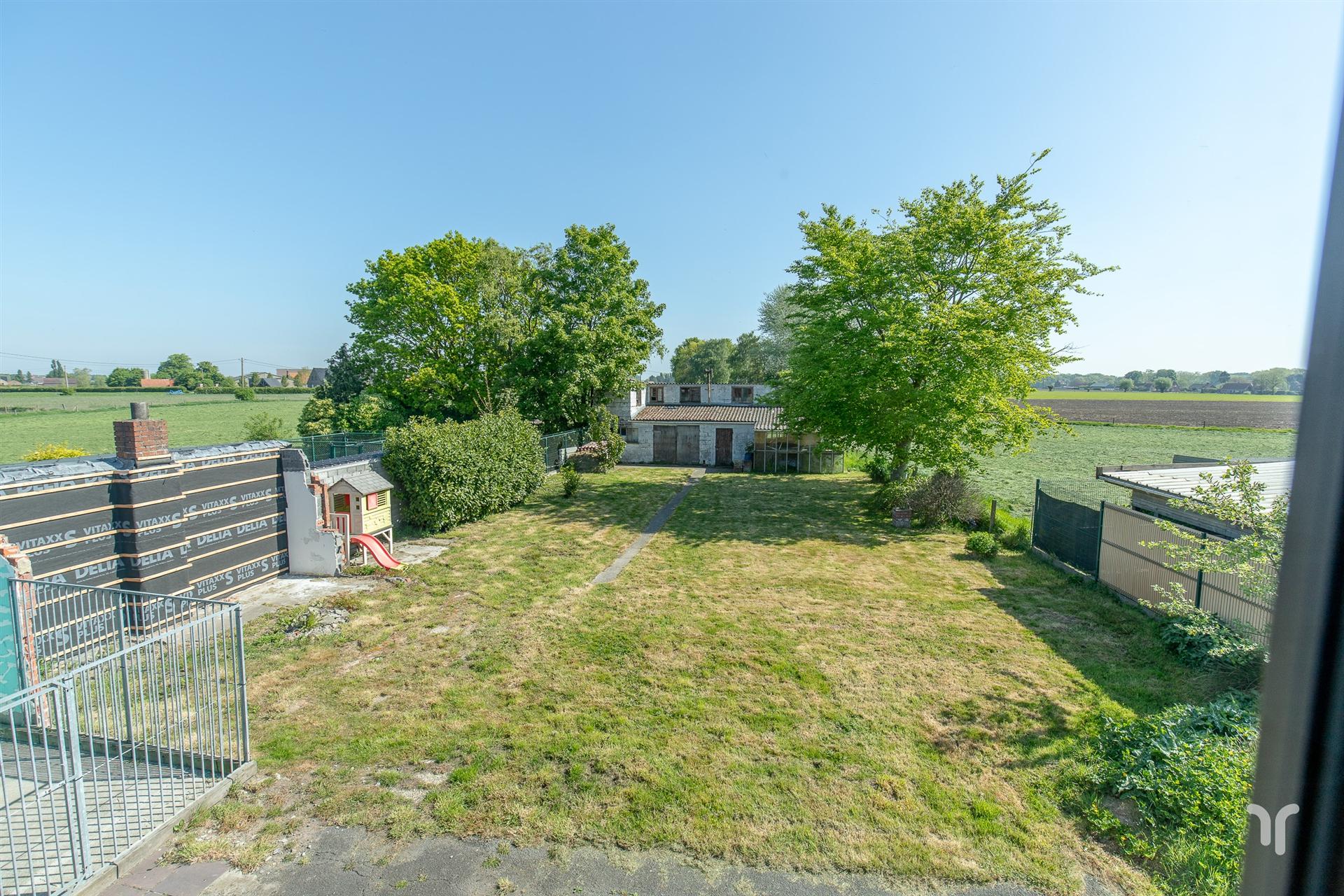 Vrijstaande woning met prachtig en uniek uitzicht. foto 12