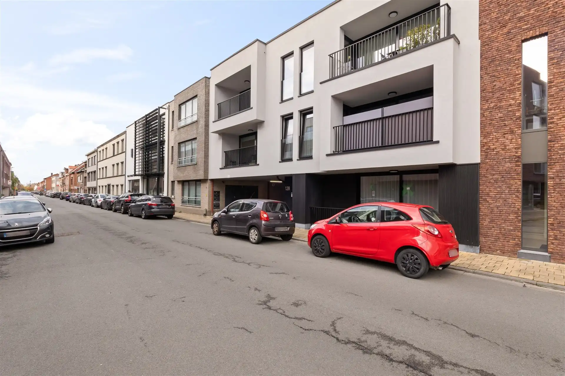 Modern tweeslaapkamer appartement te Sint-Niklaas foto 2