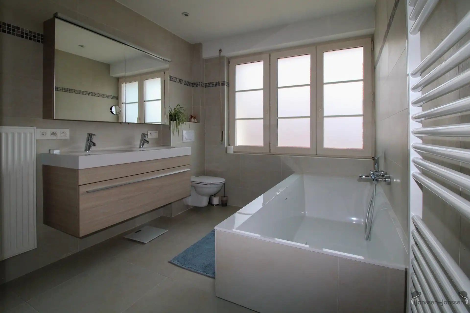 Woning met 4 slpks, 2 badk, centrum Broechem foto 13