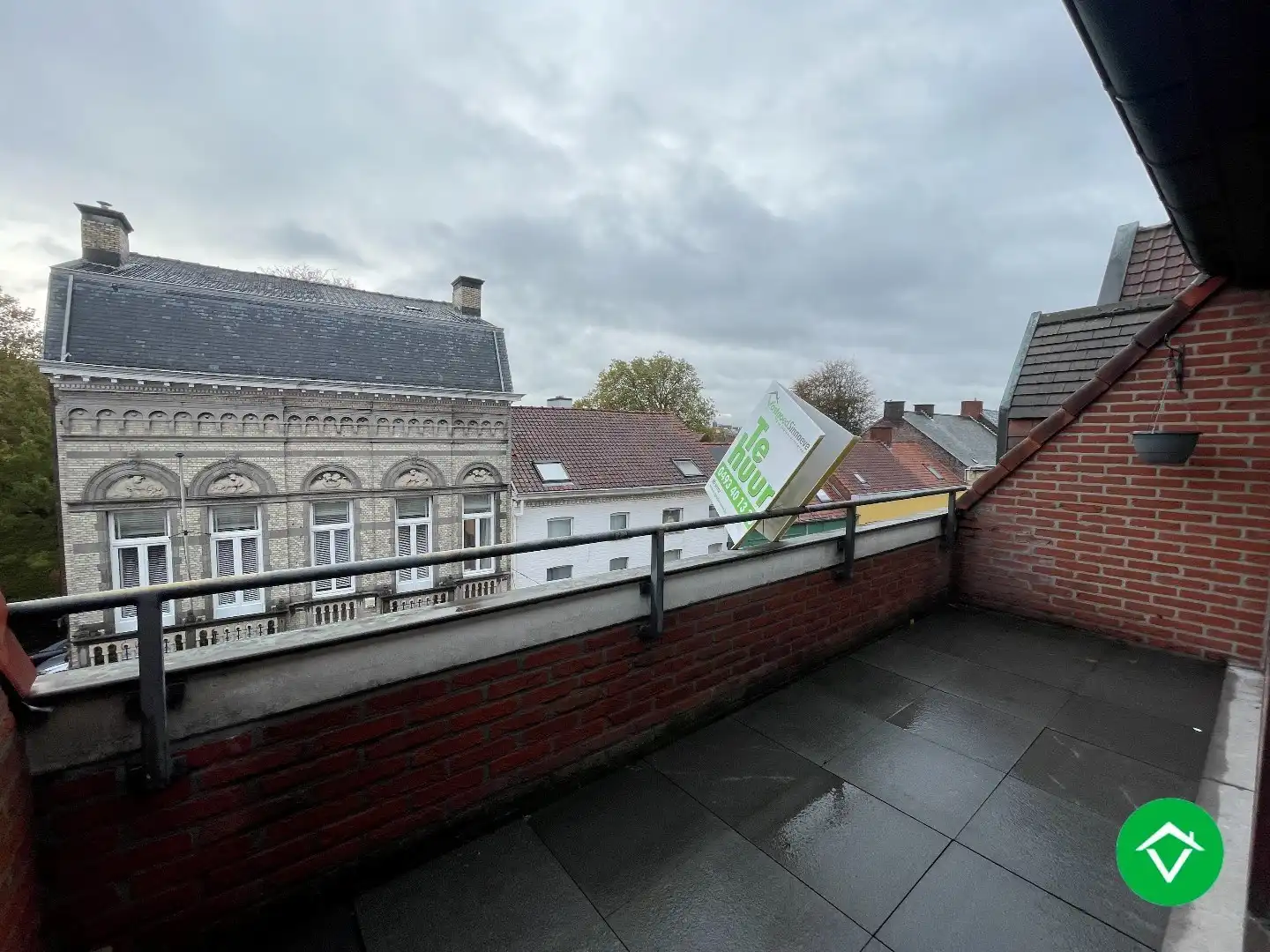 Ruim, gezellig dakappartement met 3 slaapkamers in centrum Roeselare  foto 7