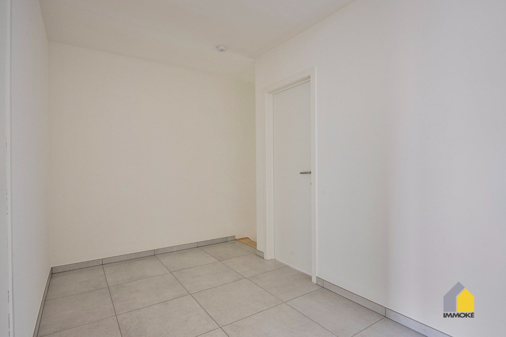 Ruim, energiezuinig appartement (151 m²) met 3 slpk, terras, tuin en dubbele parking. foto 15