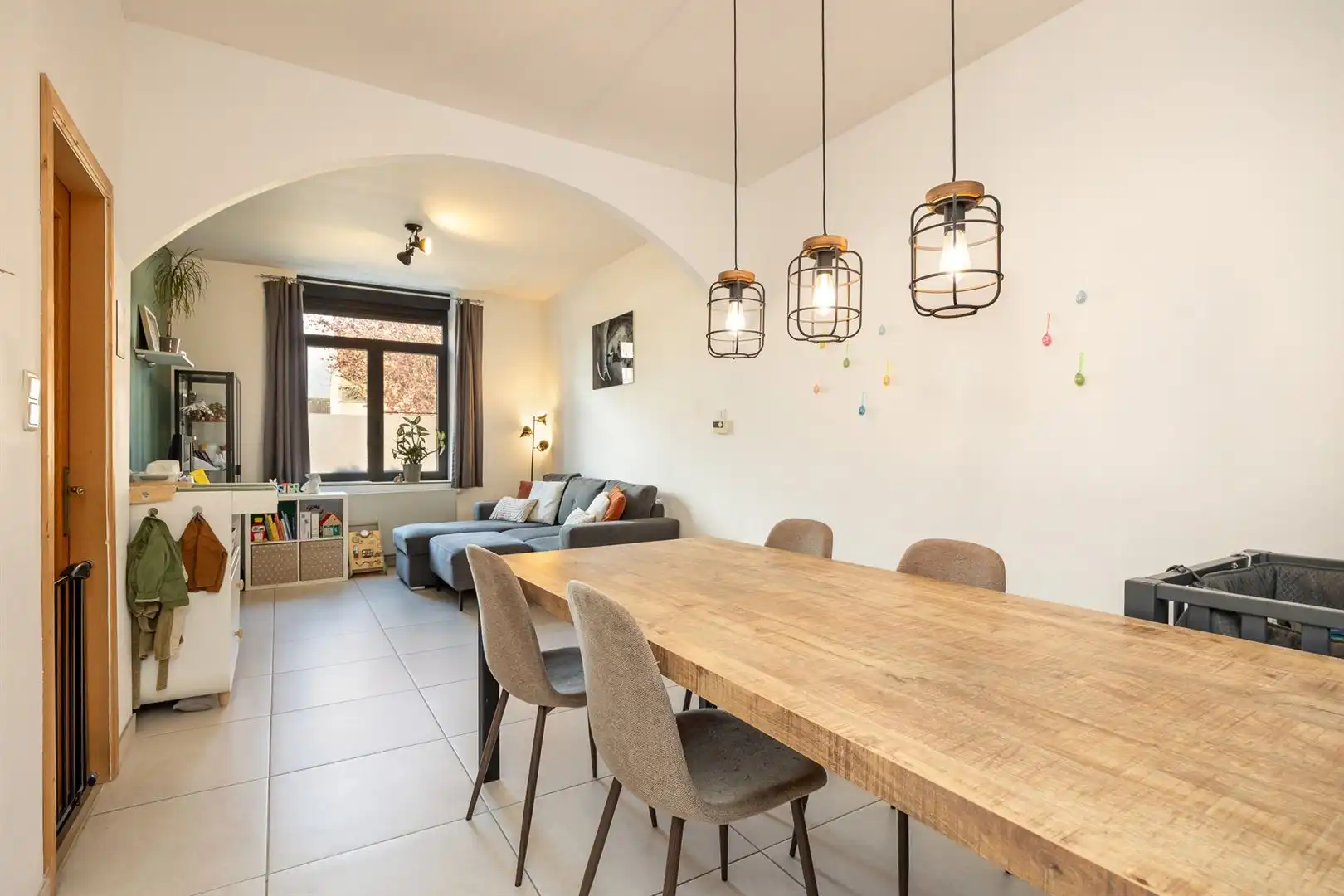 Verrassend ruime woning met 7 slaapkamers en tuin. foto 6