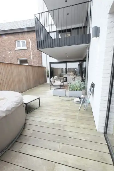 Prachtig gemeubeld luxeappartement met twee slaapkamers gelegen in dé winkelstraat van Hasselt foto 30