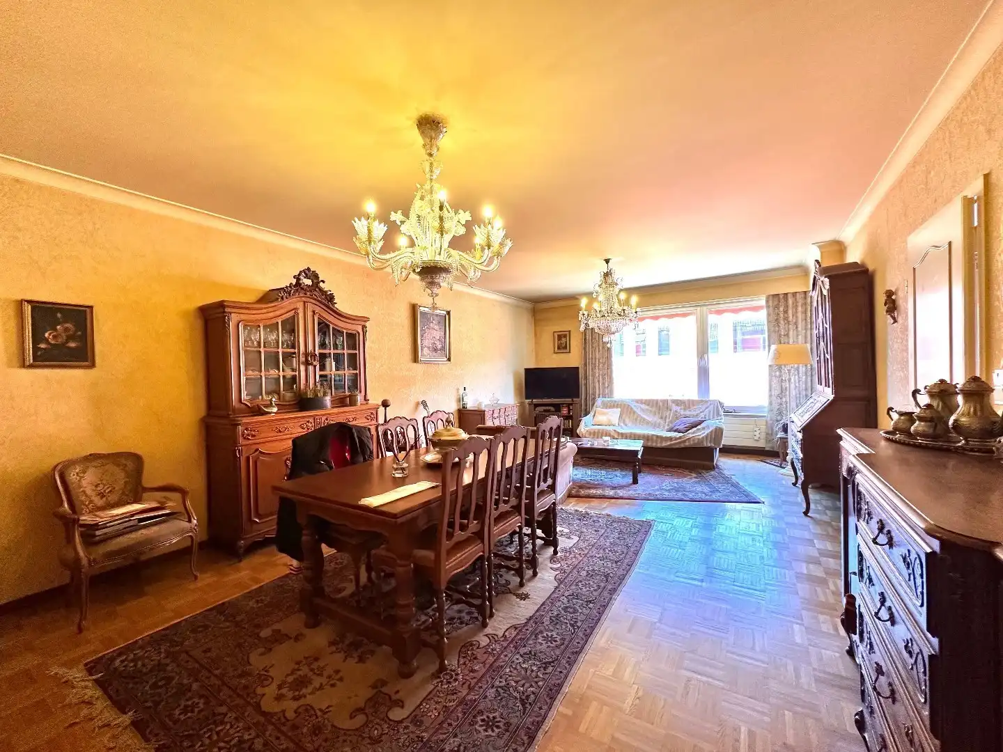 Ruim appartement met 2 slaapkamers en 2 terrassen in het centrum van Tongeren. foto 3