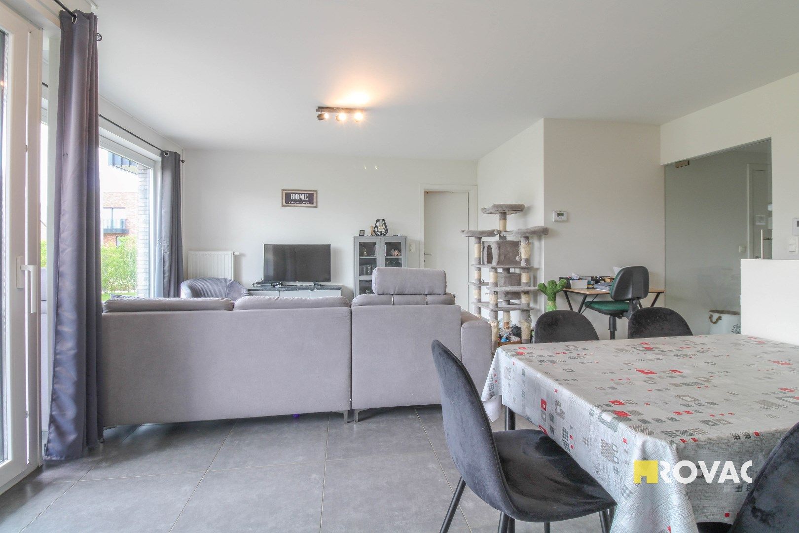 Gelijkvloers appartement met tuin en garage! foto 5
