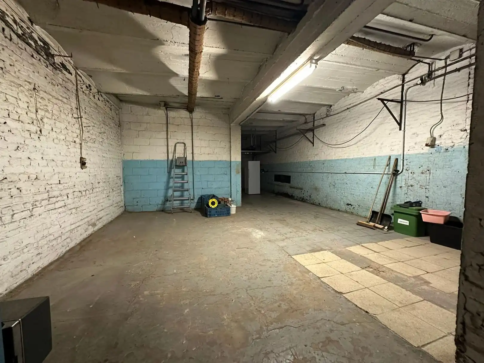 Ruime bel-etage met 2 slaapkamers, kinderkamer, garage en groot terras foto 26