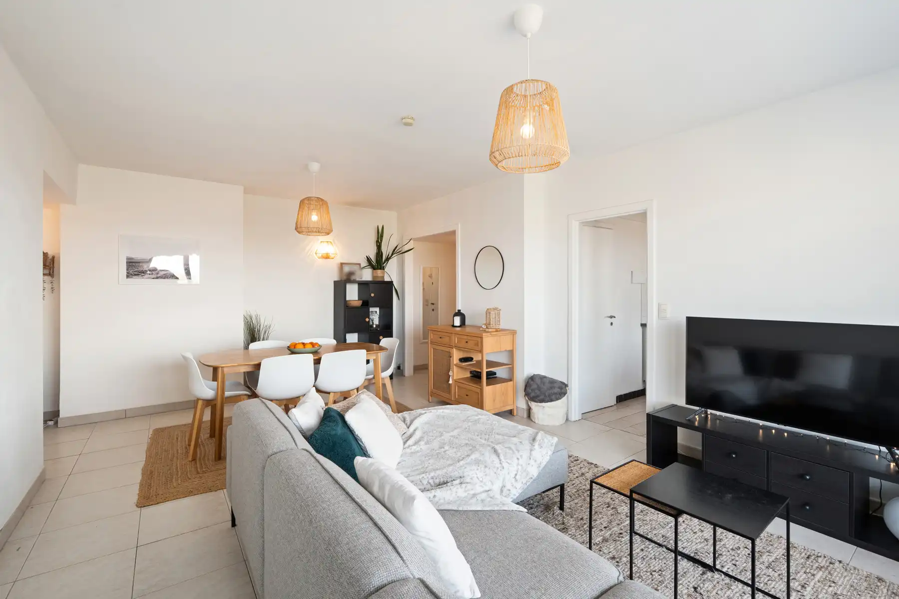 Sky-high Living in Anderlecht: Modern 2-Slpk Appartement met Fenomenaal Uitzicht foto 9