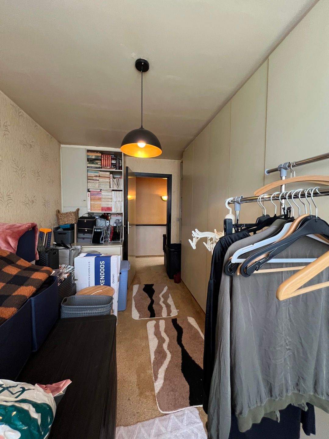 Fantastisch gelegen te renoveren driegevelwoning. foto 14