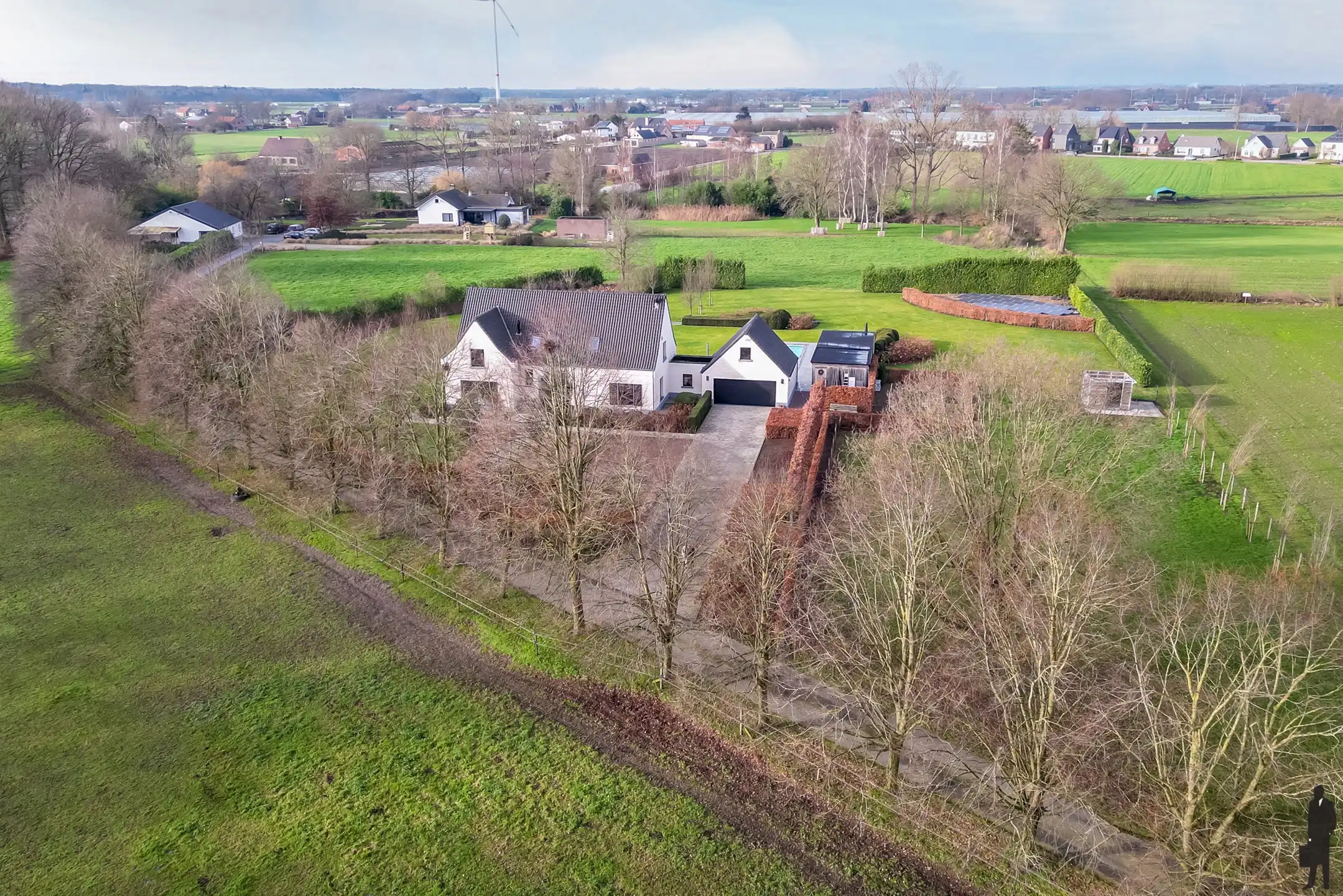 Instapklare villa temidden van uitgestrekte weilanden en landerijen!  foto 9