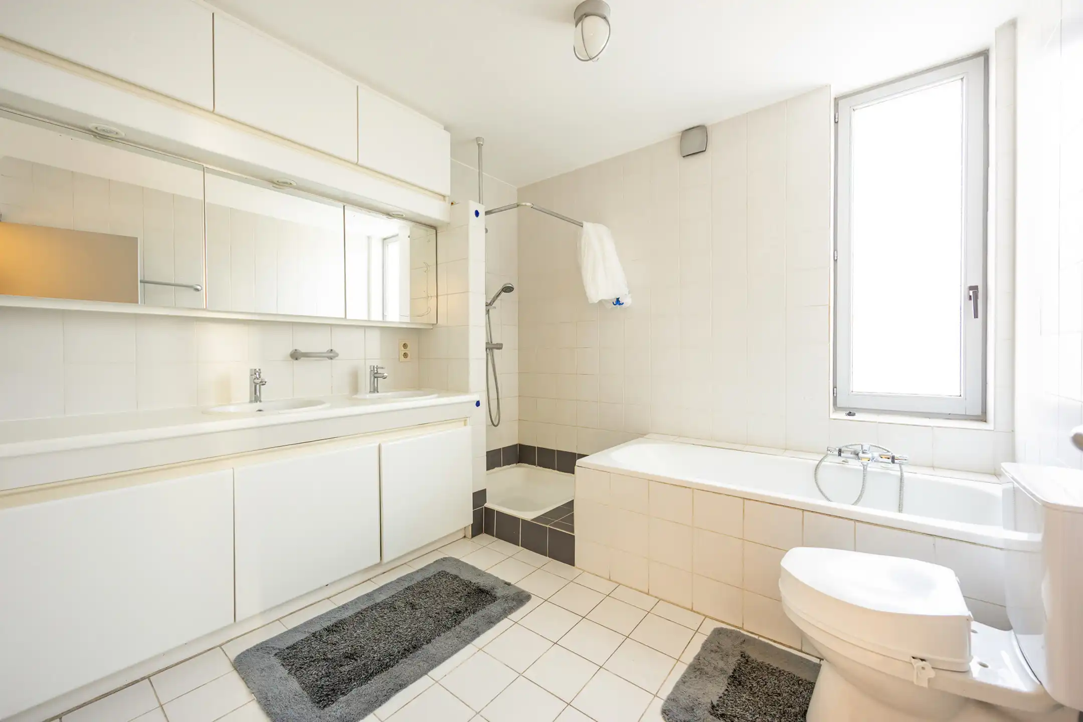 Verrassend ruime woning met 4 slpk's op 2.321m² perceel! foto 16