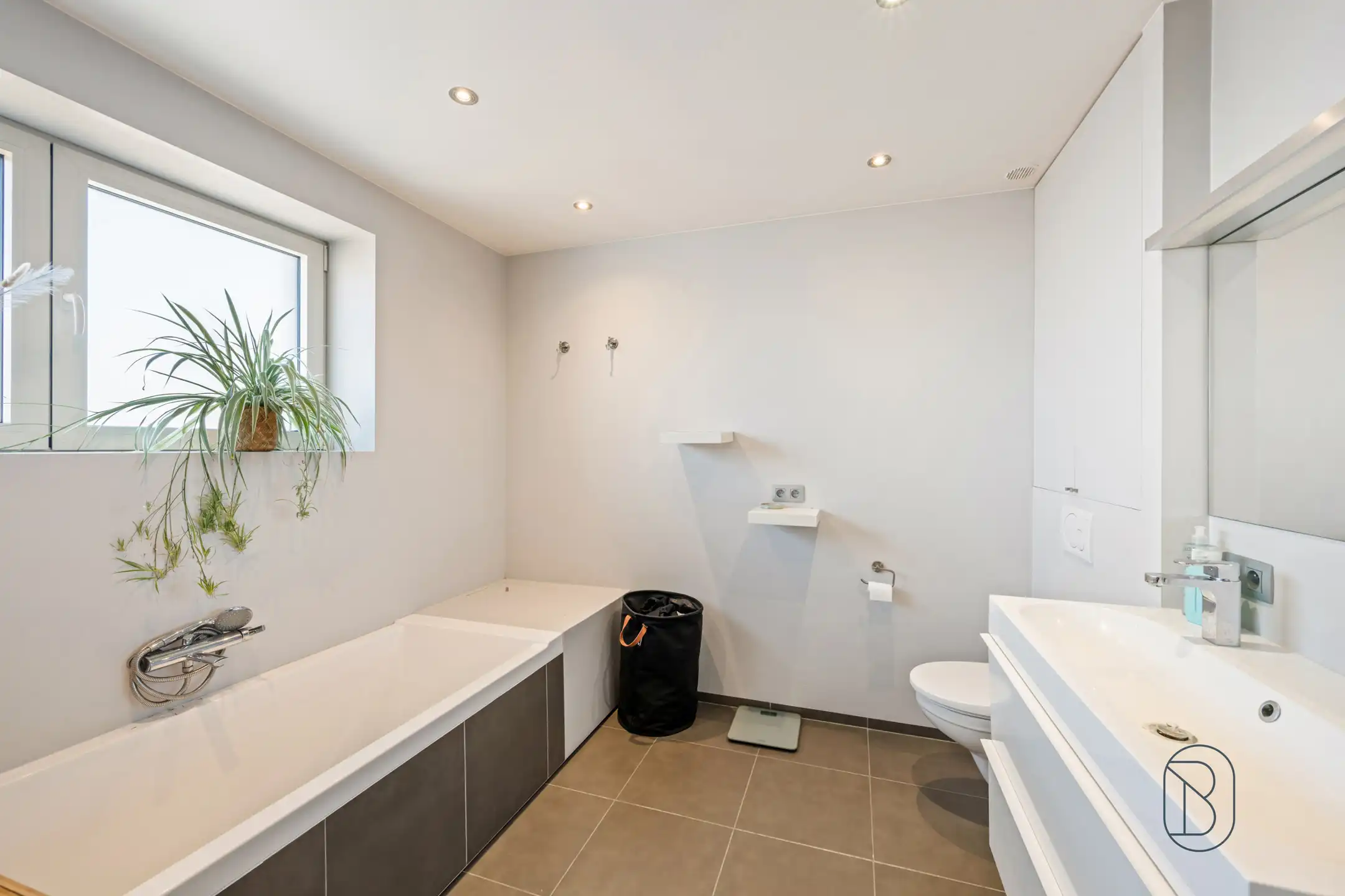 Leuke woning met stadstuin en EPC B, nabij centrum Kortrijk foto 14