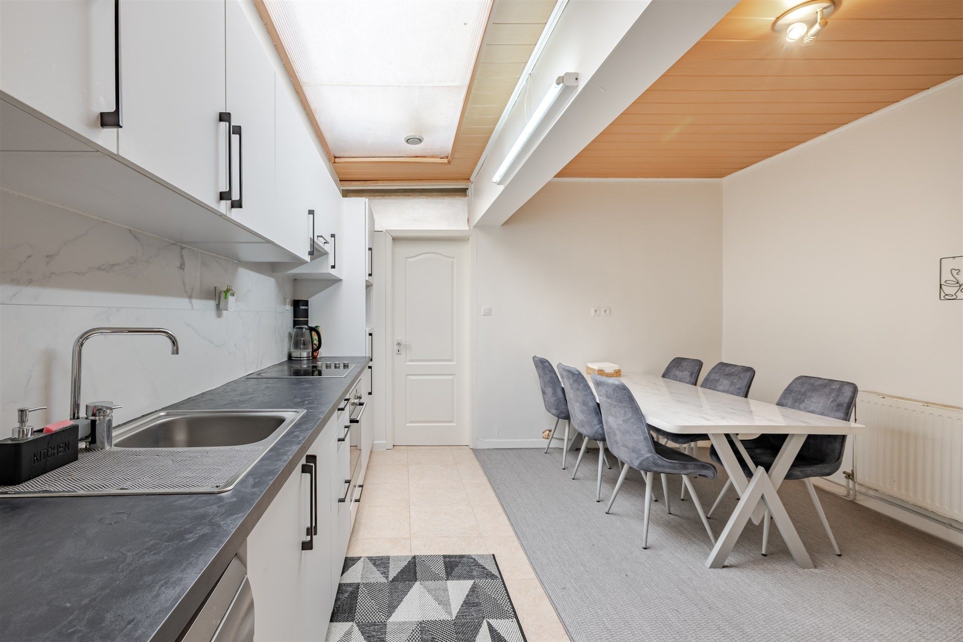 Ruime woning met 4 slks, tuin en garage foto 7