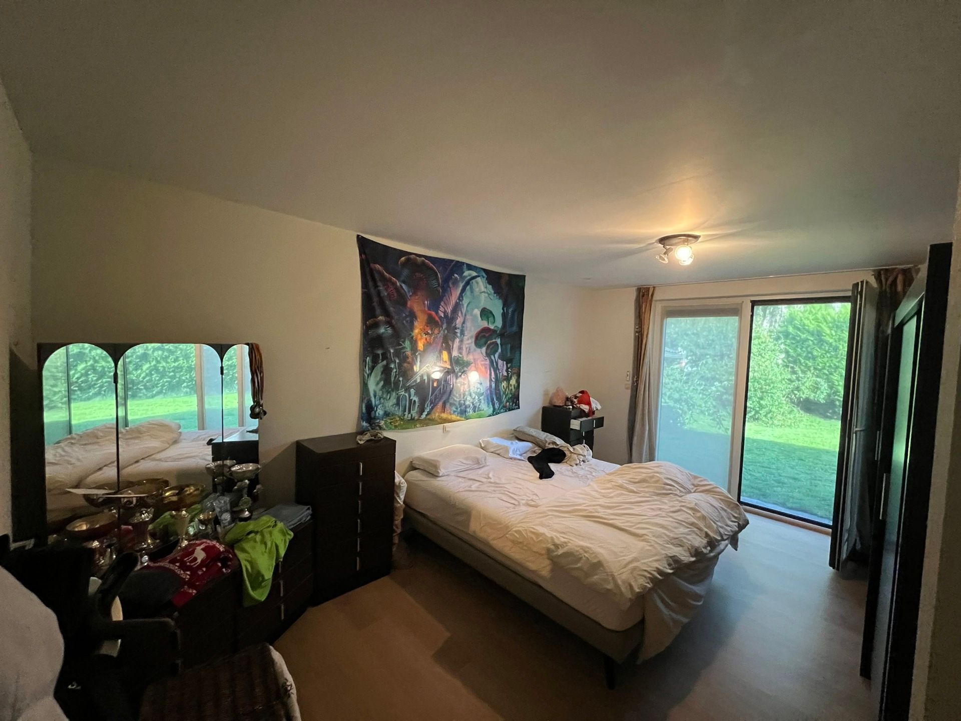 Woning in goede staat met garage op topligging foto 8