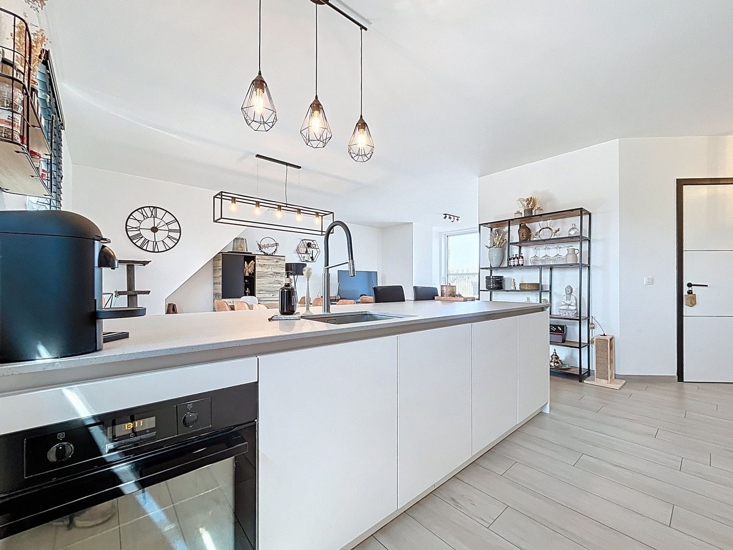 Penthouse te koop in Lint.  Modern wonen met een vleugje rust in de Zuidrand van Antwerpen! foto 8