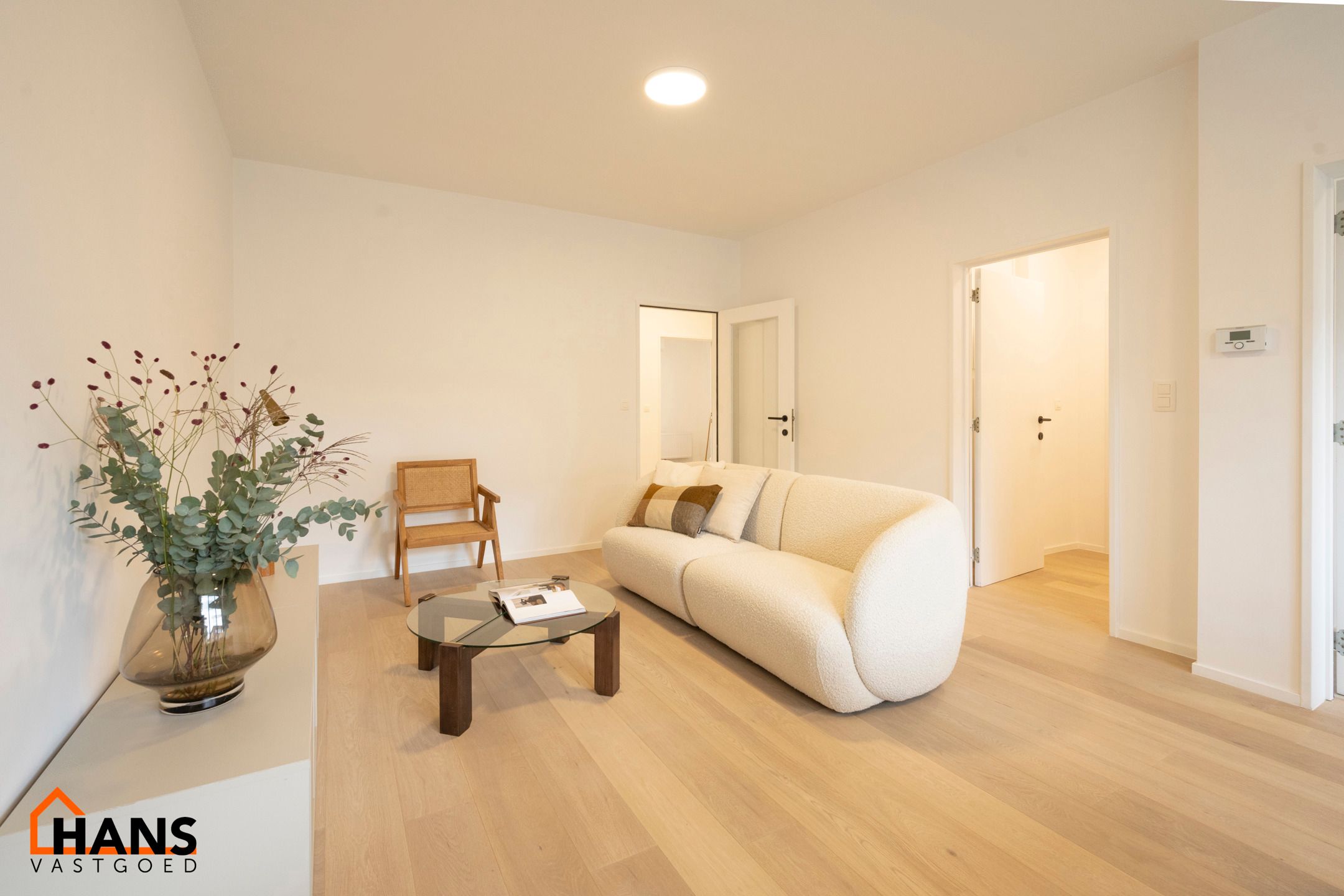 Gerenoveerd gelijkvloers appartement. foto 6