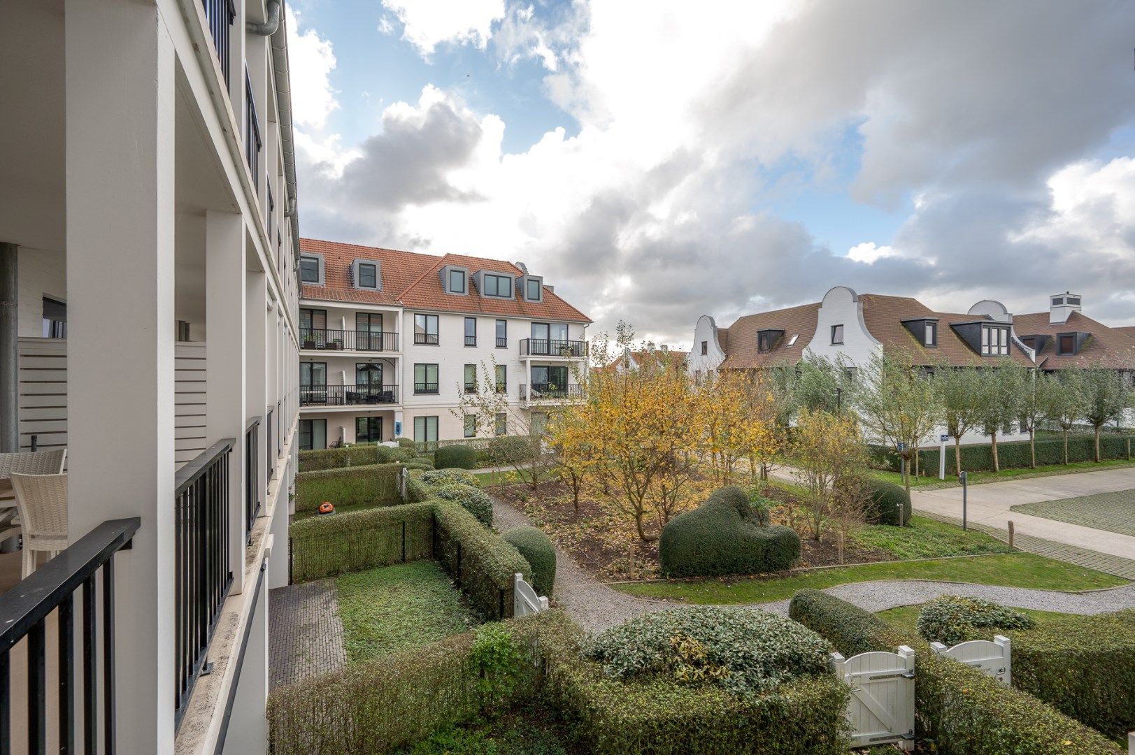 Zuidwest georiënteerd appartement met ruim terras en open zicht op het Emile Raespad te Duinenwater foto 10