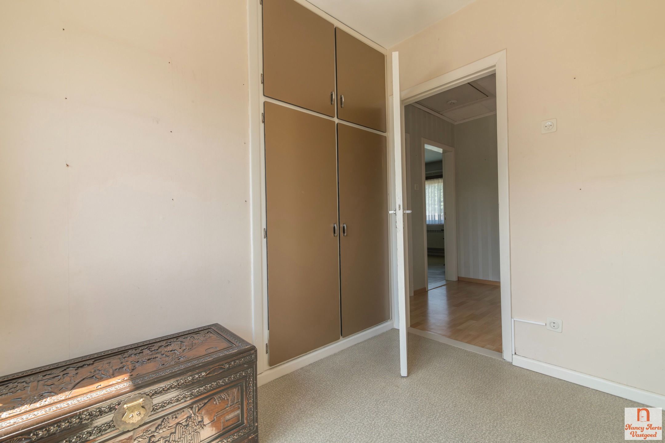 Charmante woning met grote tuin en renovatiemogelijkheden foto 27