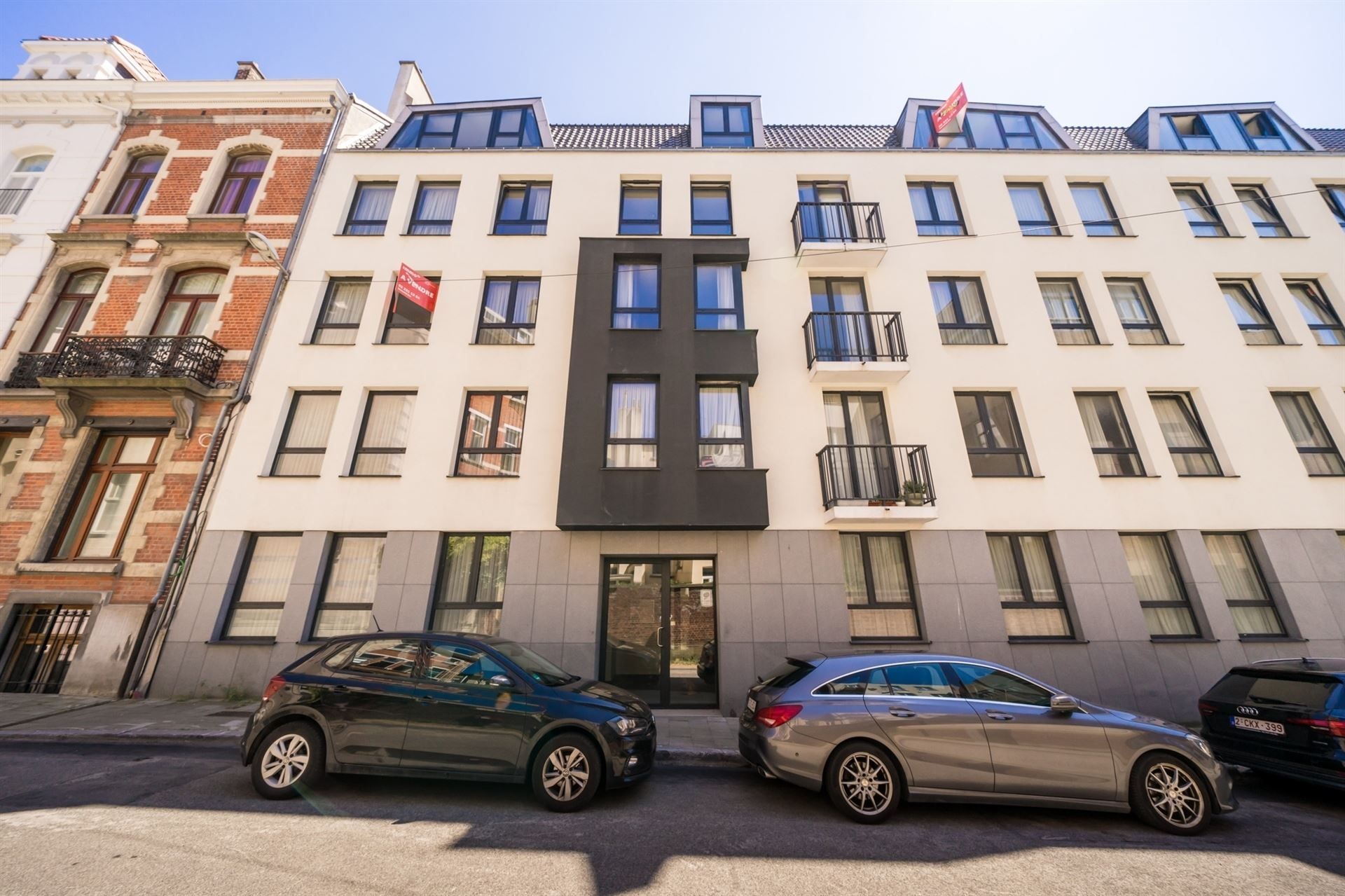 Prachtig recent 2 slaapkamer appartement in de Europese wijk foto 4