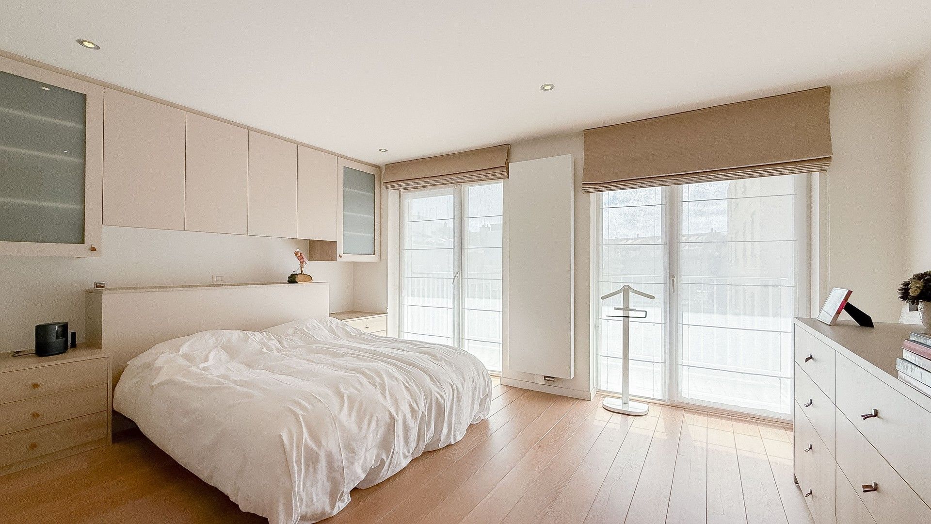 Ruim appartement van 163m² met 11 m² façade in de Dumortierlaan. foto 16