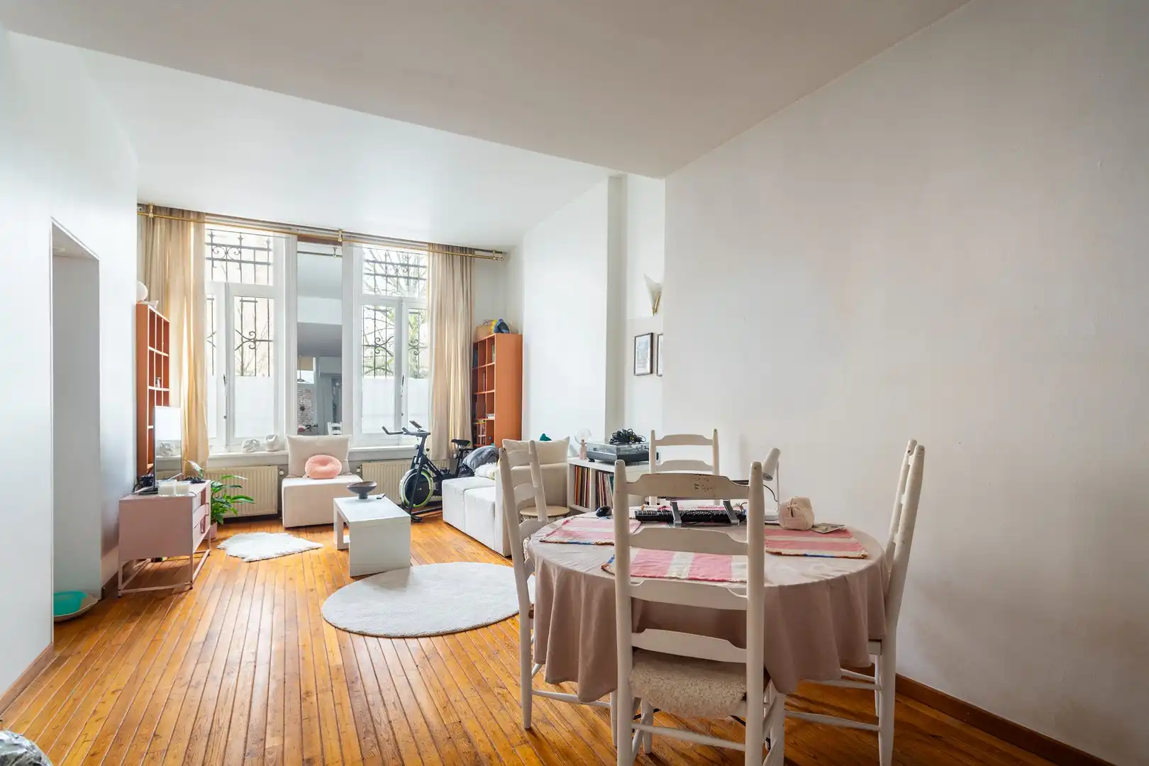 OPBRENGSTEIGENDOM OP 't ZUID foto 3