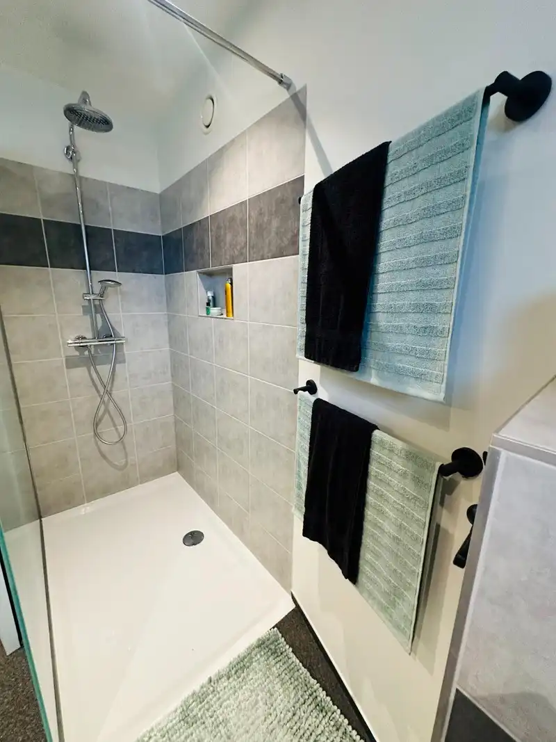 Stijlvol gerenoveerde woning op een strategische locatie foto 15