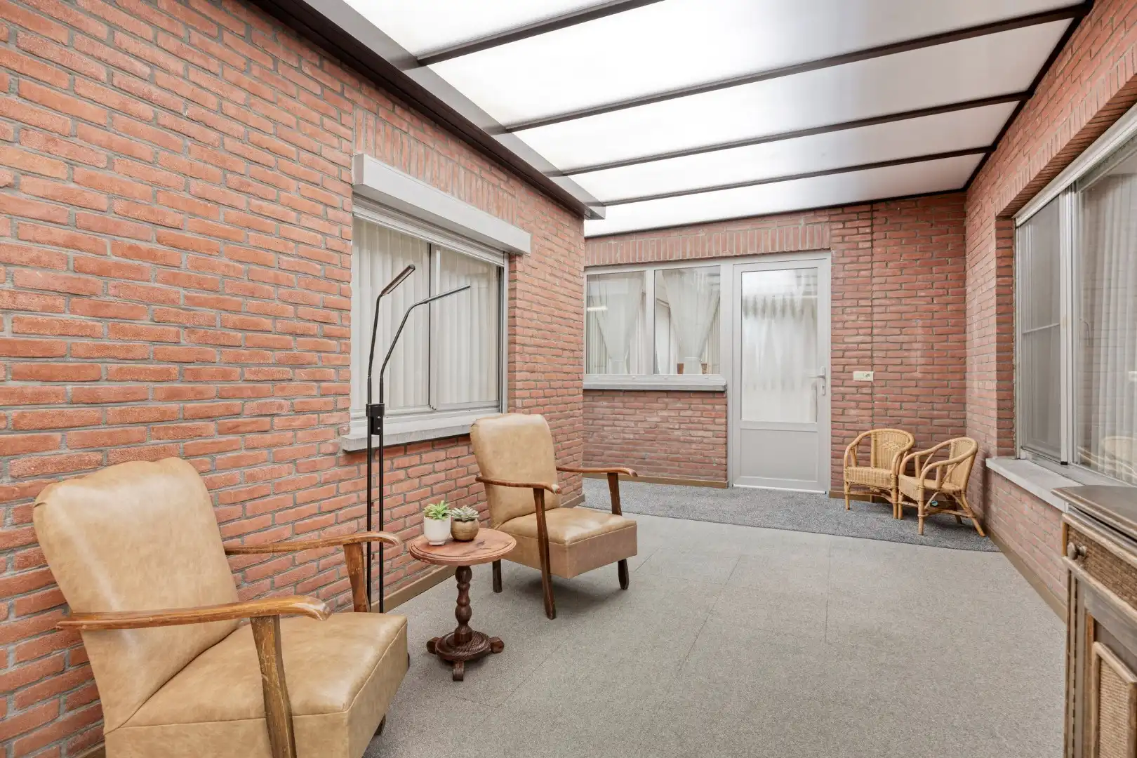 Ruim ingedeelde gelijkvloers woning op een mooi breed perceel van 812 m². foto 18