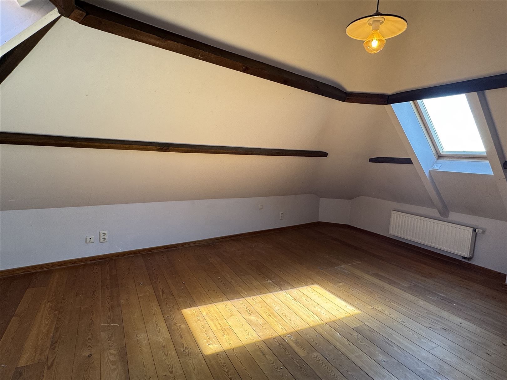 Ruime stapelwoning met 2 slaapkamers en garage foto 11