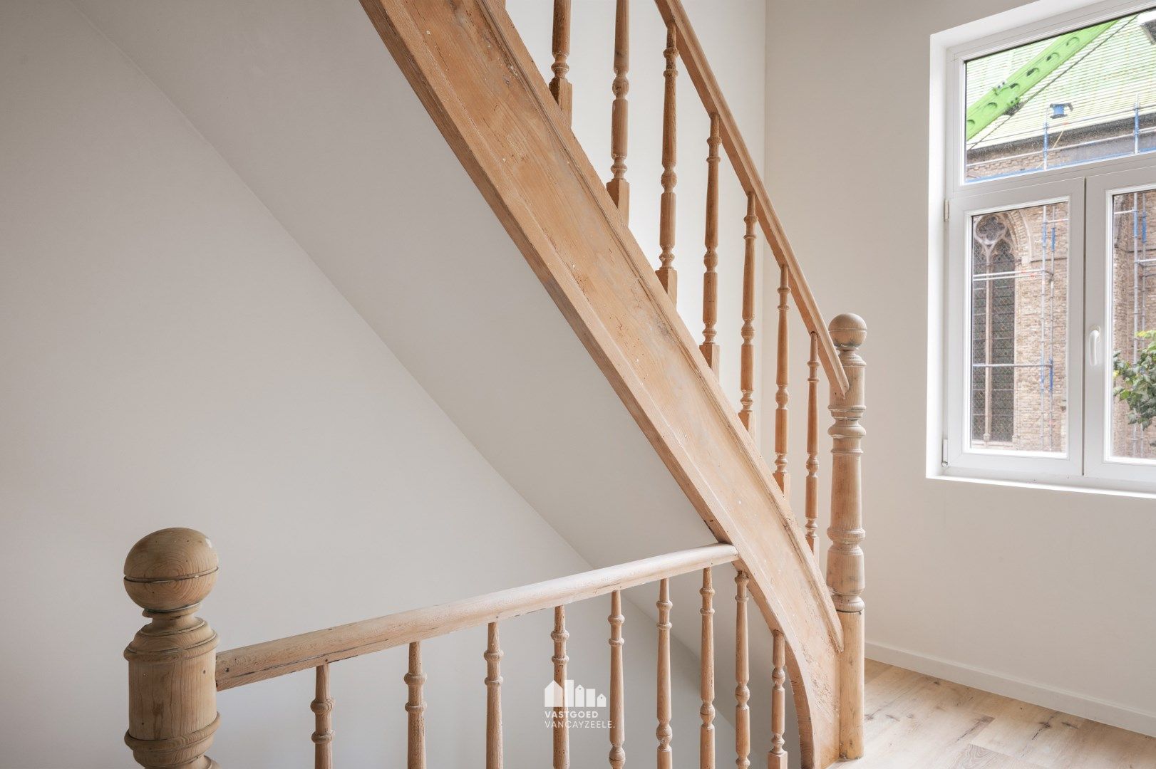 Volledig gerenoveerde rijwoning in het centrum van Ieper  foto 22