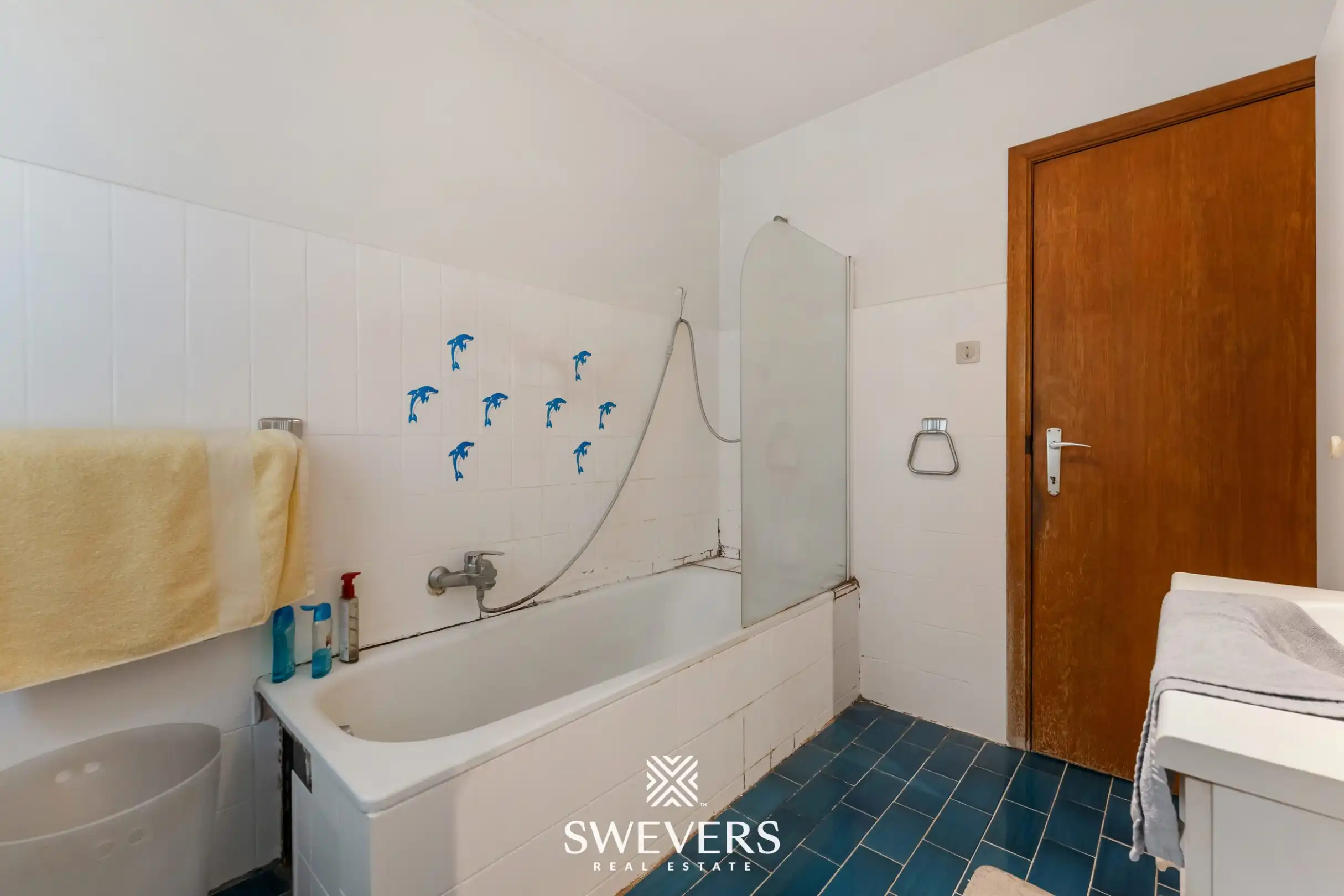 Ruime halfopen bebouwing met 4 slaapkamers en veel renovatiepotentieel op topligging in Hasselt foto 19