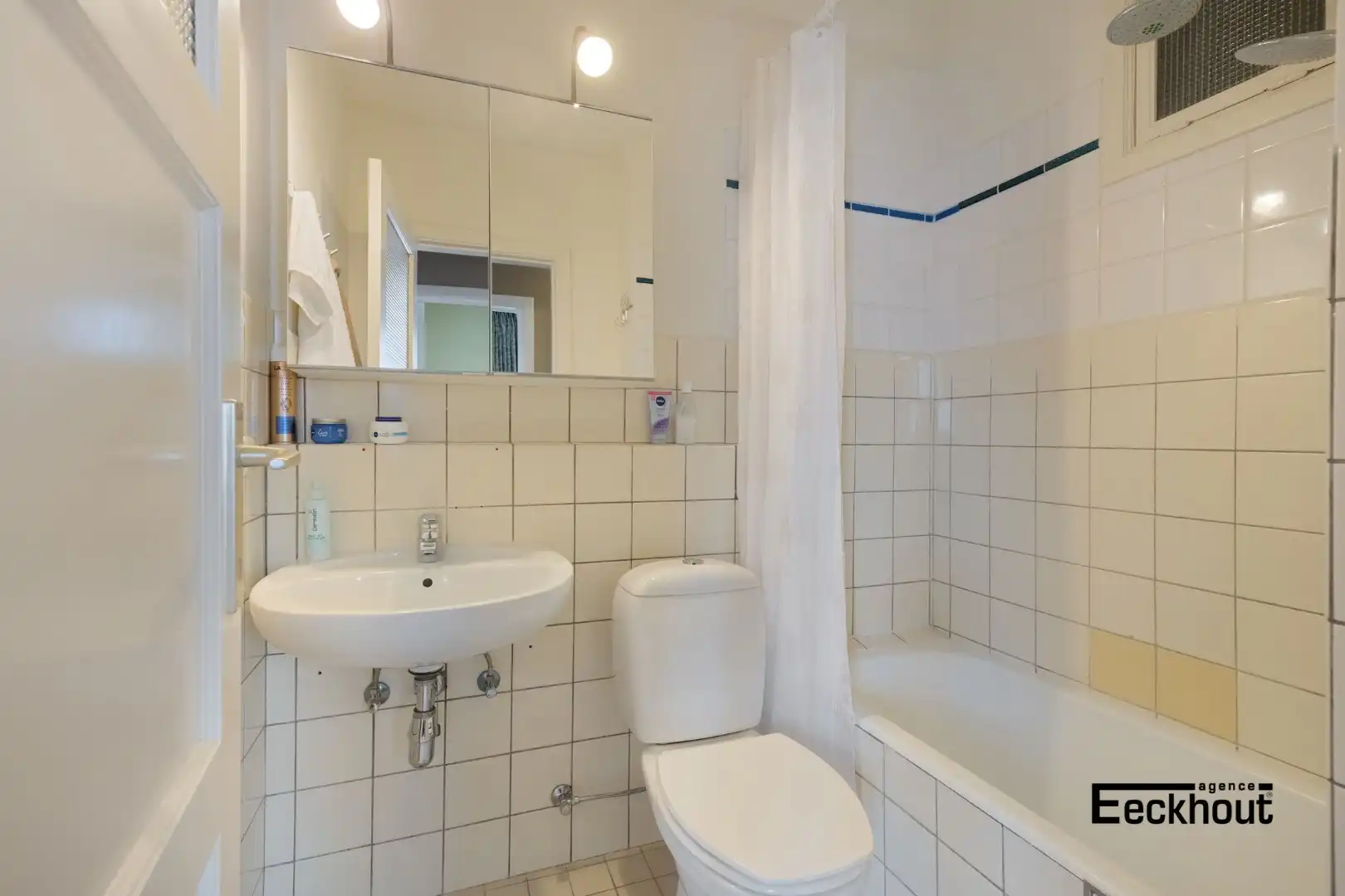 Gezellig en instapklaar hoekappartement met 2 slaapkamers in centrum Oostende foto 12